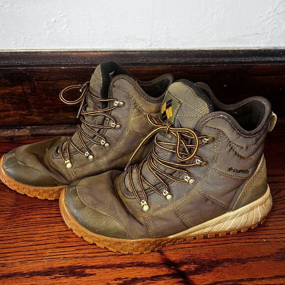 Columbia Hiking Boots Mens Size 9 Waterproof Trail‎ Outdoor Fairbanks Omni-Heat - Picture 1 of 9